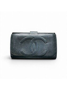 Chanel CC Logo Bifold Wallet Caviar Leather